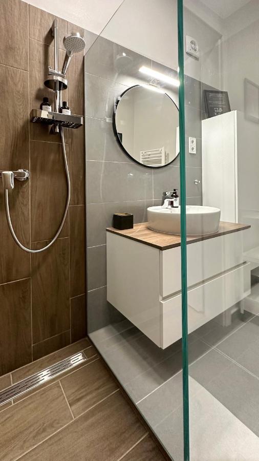 Linden Apartman 107 Glamour (Adults Only) Mosonmagyaróvár Eksteriør billede