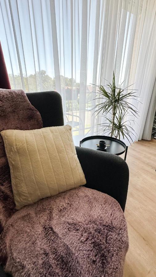 Linden Apartman 107 Glamour (Adults Only) Mosonmagyaróvár Eksteriør billede