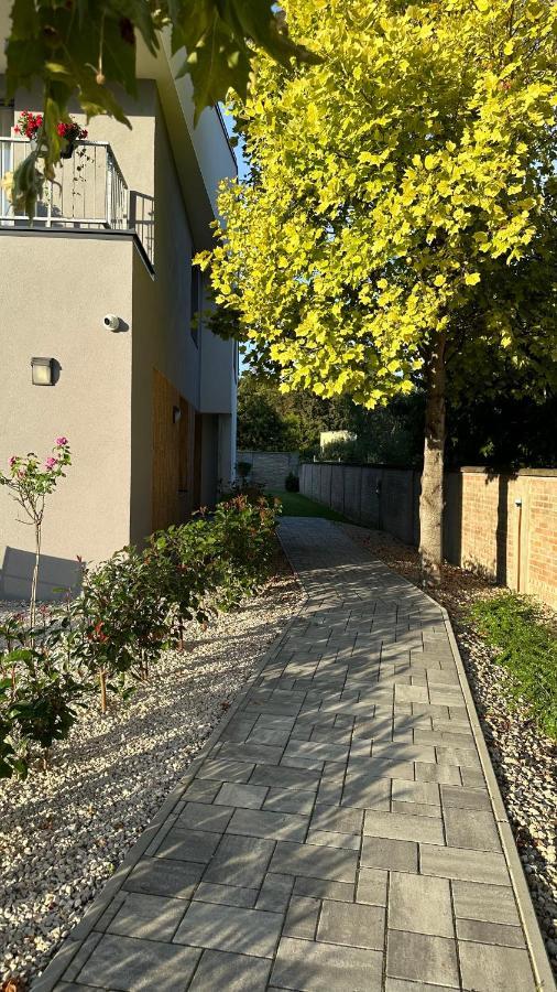 Linden Apartman 107 Glamour (Adults Only) Mosonmagyaróvár Eksteriør billede