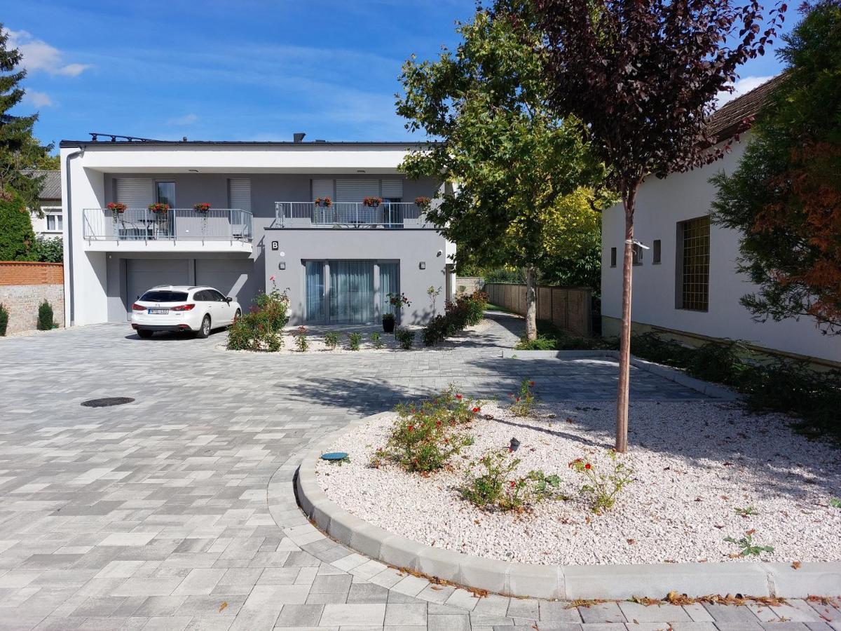 Linden Apartman 107 Glamour (Adults Only) Mosonmagyaróvár Eksteriør billede